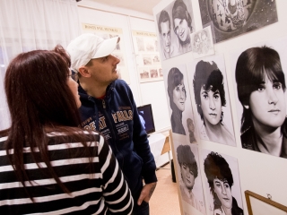 Edo "firkák" kiállítás a Rosti gimiben - fotó: Ónodi Zoltán