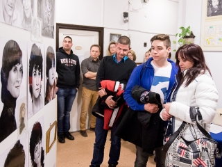 Edo "firkák" kiállítás a Rosti gimiben - fotó: Ónodi Zoltán