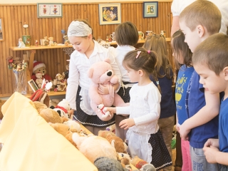 Mackó kiállítás a Mesevár óvodában - fotó: Ónodi Zoltán