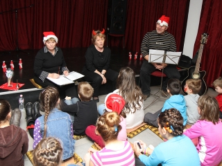 Mikulás az MMK-ban - fotó: Sándor Judit