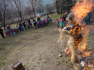 Kiszebáb égetés a Bóbita Óvodában - fotó: Ónodi Zoltán