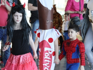 Tavaszköszöntés az uszodában - fotó: Sándor Judit