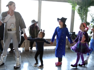 Tavaszköszöntés az uszodában - fotó: Sándor Judit