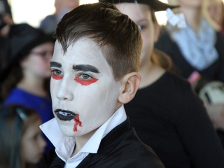 Tavaszköszöntés az uszodában - fotó: Sándor Judit