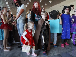 Tavaszköszöntés az uszodában - fotó: Sándor Judit