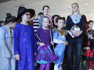 Tavaszköszöntés az uszodában - fotó: Sándor Judit