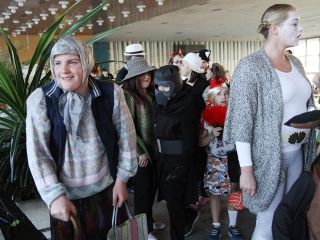 Tavaszköszöntés az uszodában - fotó: Sándor Judit