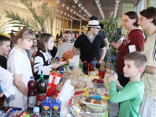 Tavaszköszöntés az uszodában - fotó: Sándor Judit