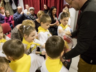 MMK Galéria: Katona Ilona üvegfestő kiállítása - fotó: Ónodi Zoltán