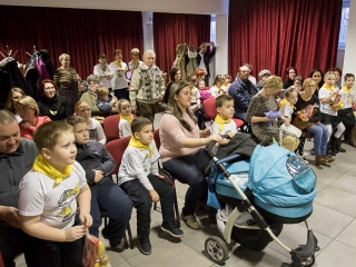 MMK Galéria: Katona Ilona üvegfestő kiállítása - fotó: Ónodi Zoltán