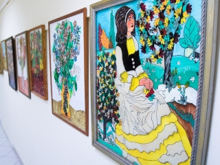 MMK Galéria: Katona Ilona üvegfestő kiállítása - fotó: Ónodi Zoltán