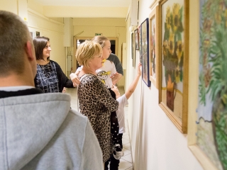 MMK Galéria: Katona Ilona üvegfestő kiállítása - fotó: Ónodi Zoltán