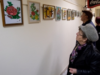 MMK Galéria: Katona Ilona üvegfestő kiállítása - fotó: Ónodi Zoltán