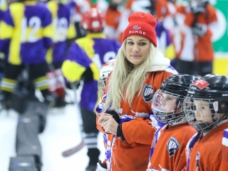 Világbajnoki mezőny a jégcsarnokban - fotó: Ónodi Zoltán