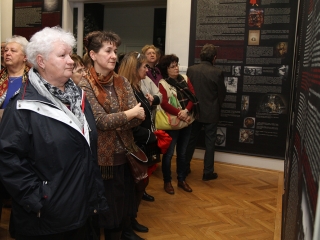 Katyn - Diktatúrák árnyékában - fotó: Sándor Judit