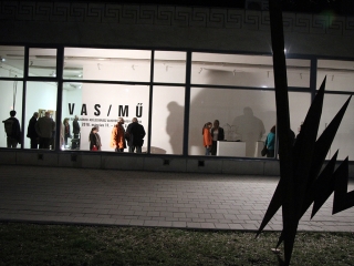 Vas/mű a KMI-ben - fotó: Sándor Judit