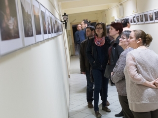 MMK Galéria: Donbasz könnyei - fotó: Ónodi Zoltán