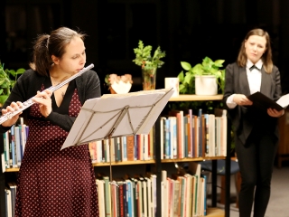 Előtérben a költészet és a zene szimbiózisa - fotó: Ónodi Zoltán