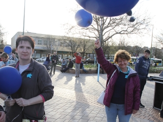Az autizmus világnapja - Minifesztivál a főtéren - fotó: Sándor Judit