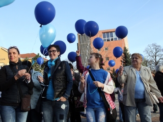Az autizmus világnapja - Minifesztivál a főtéren - fotó: Sándor Judit
