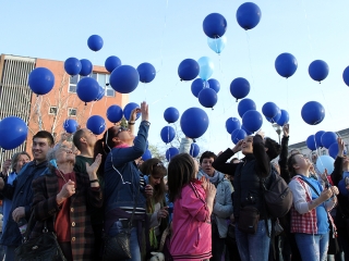 Az autizmus világnapja - Minifesztivál a főtéren - fotó: Sándor Judit