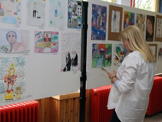 Rajzpályázat és kiállítás a Lorántffy-ban - fotó: Sándor Judit