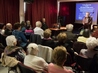 A Költészet Napja városunkban (Dózsa, Vasvári, MMK, KMI) - fotó: Ónodi Zoltán