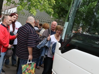 Elindultak a DKKA szurkolók Veszprémbe - fotó: Ónodi Zoltán