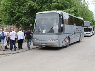 Elindultak a DKKA szurkolók Veszprémbe - fotó: Ónodi Zoltán