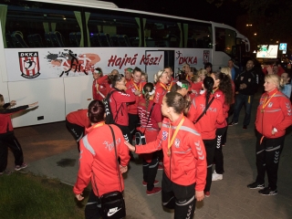 Európa csúcsán a DKKA - A város hazavárta lányait - fotó: Ónodi Zoltán