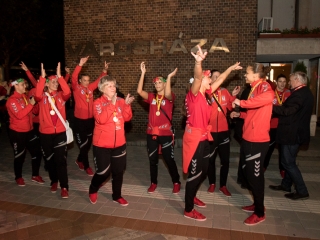 Európa csúcsán a DKKA - A város hazavárta lányait - fotó: Ónodi Zoltán