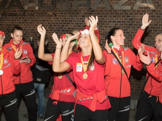 Európa csúcsán a DKKA - A város hazavárta lányait - fotó: Ónodi Zoltán