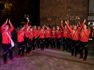 Európa csúcsán a DKKA - A város hazavárta lányait - fotó: Ónodi Zoltán