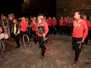 Európa csúcsán a DKKA - A város hazavárta lányait - fotó: Ónodi Zoltán