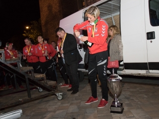 Európa csúcsán a DKKA - A város hazavárta lányait - fotó: Ónodi Zoltán