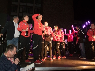 Európa csúcsán a DKKA - A város hazavárta lányait - fotó: Ónodi Zoltán