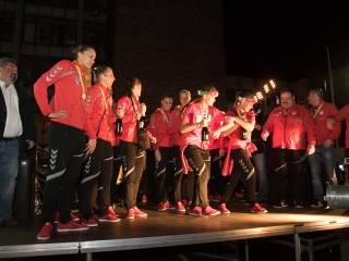 Európa csúcsán a DKKA - A város hazavárta lányait - fotó: Ónodi Zoltán