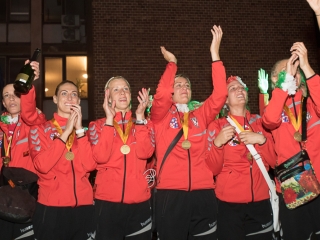 Európa csúcsán a DKKA - A város hazavárta lányait - fotó: Ónodi Zoltán