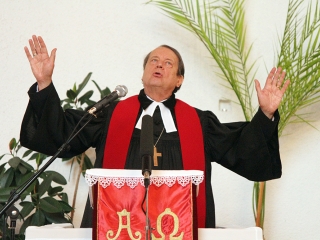 Istentisztelettel ünnepelték a 20 éves Evangélikus Templomot - fotó: Sándor Judit