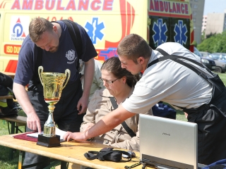 Tűzoltók lépcsőfutó versenye - fotó: Sándor Judit