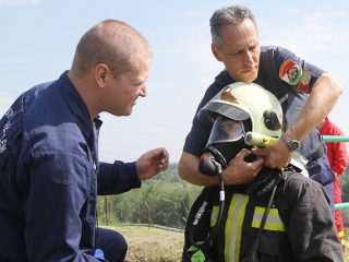 Tűzoltók lépcsőfutó versenye - fotó: Sándor Judit