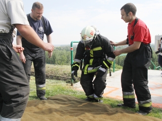 Tűzoltók lépcsőfutó versenye - fotó: Sándor Judit