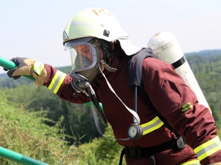 Tűzoltók lépcsőfutó versenye - fotó: Sándor Judit