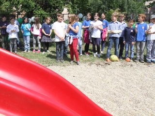 Móricz - Birtokba vették a gyerekek az új játszóteret - fotó: Sándor Judit
