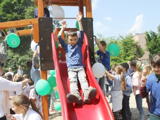 Móricz - Birtokba vették a gyerekek az új játszóteret - fotó: Sándor Judit