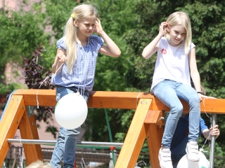 Móricz - Birtokba vették a gyerekek az új játszóteret - fotó: Sándor Judit