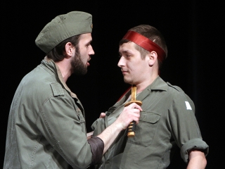 Ádámok és Évák - Színpadon az Odösszeia - fotó: Sándor Judit