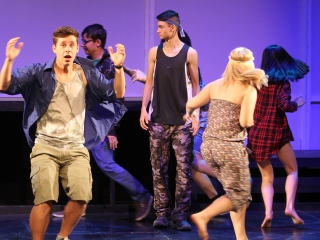 Ádámok és Évák - Színpadon az Odösszeia - fotó: Sándor Judit