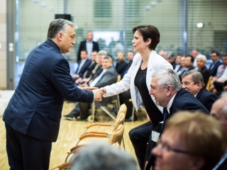 Miniszterelnöki látogatás Dunaújvárosban - fotó: 