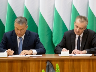 Miniszterelnöki látogatás Dunaújvárosban - fotó: 